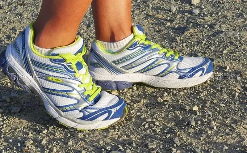 时尚趋势：2025年展望：全新设计运动鞋，引领增高与潮流的革命